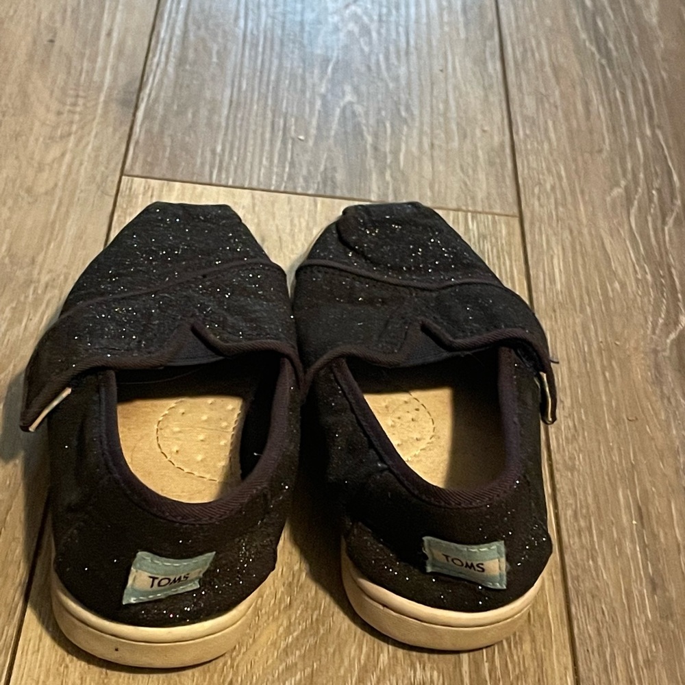 Toms Toddler Shoes Size 9M
